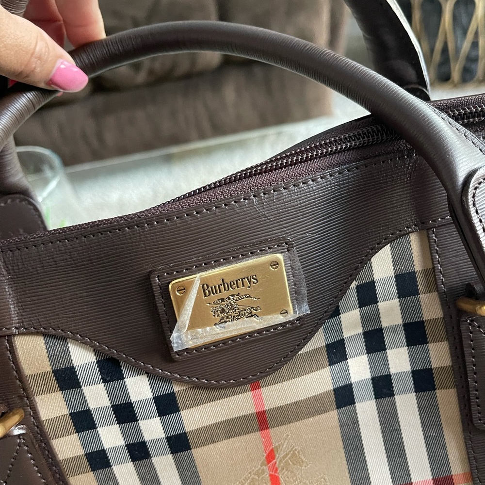 Burberry’s Boston travel bag - Picture 5 of 10